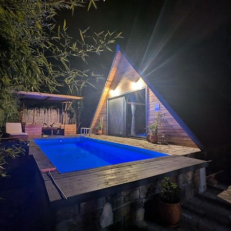 Unique Wooden Villa With Pool Олимпия Екстериор снимка